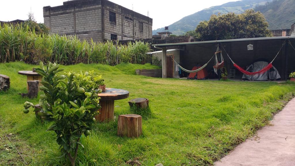 Montano Camping & Hostel Baños Exterior foto