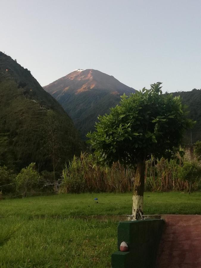 Montano Camping & Hostel Baños Exterior foto